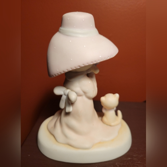 Precious Moments "To A Very Special Mom" 1983 - Picture 5 of 8